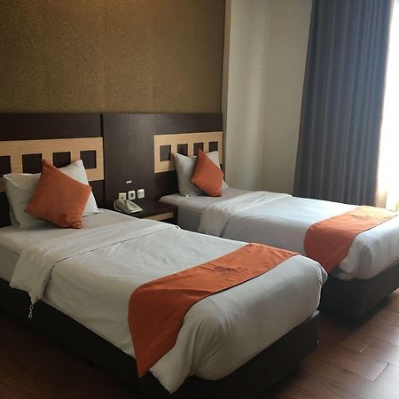 The Eight Hotel Bandung Exterior photo