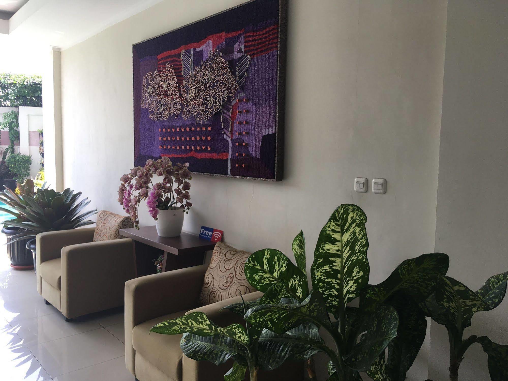 The Eight Hotel Bandung Exterior photo